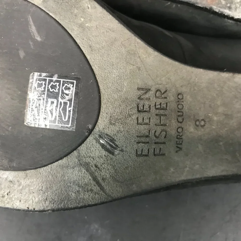 Eileen Fisher Black Nubuck leather 3.25